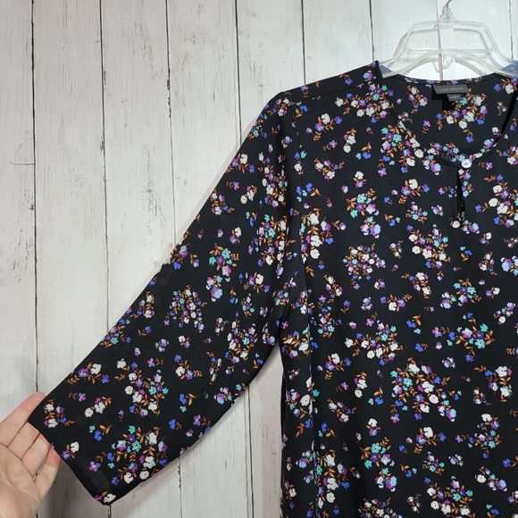 J Jill Wearever Women's Black Floral Accordian Pleated Back Shirt Size Large. - Picture 3 of 8